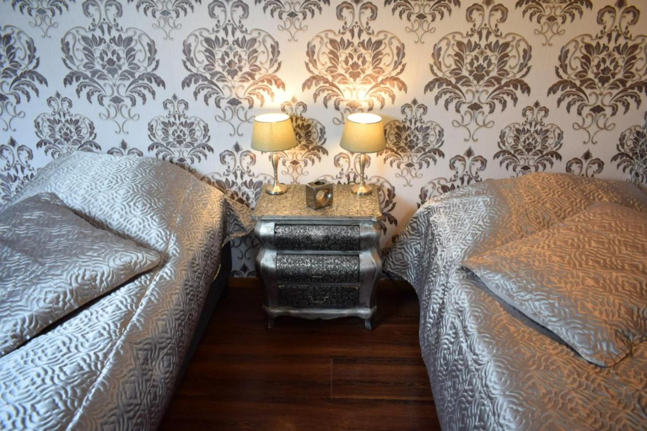 Le Chene D'Or Bed & Breakfast Marcheseuil Екстериор снимка