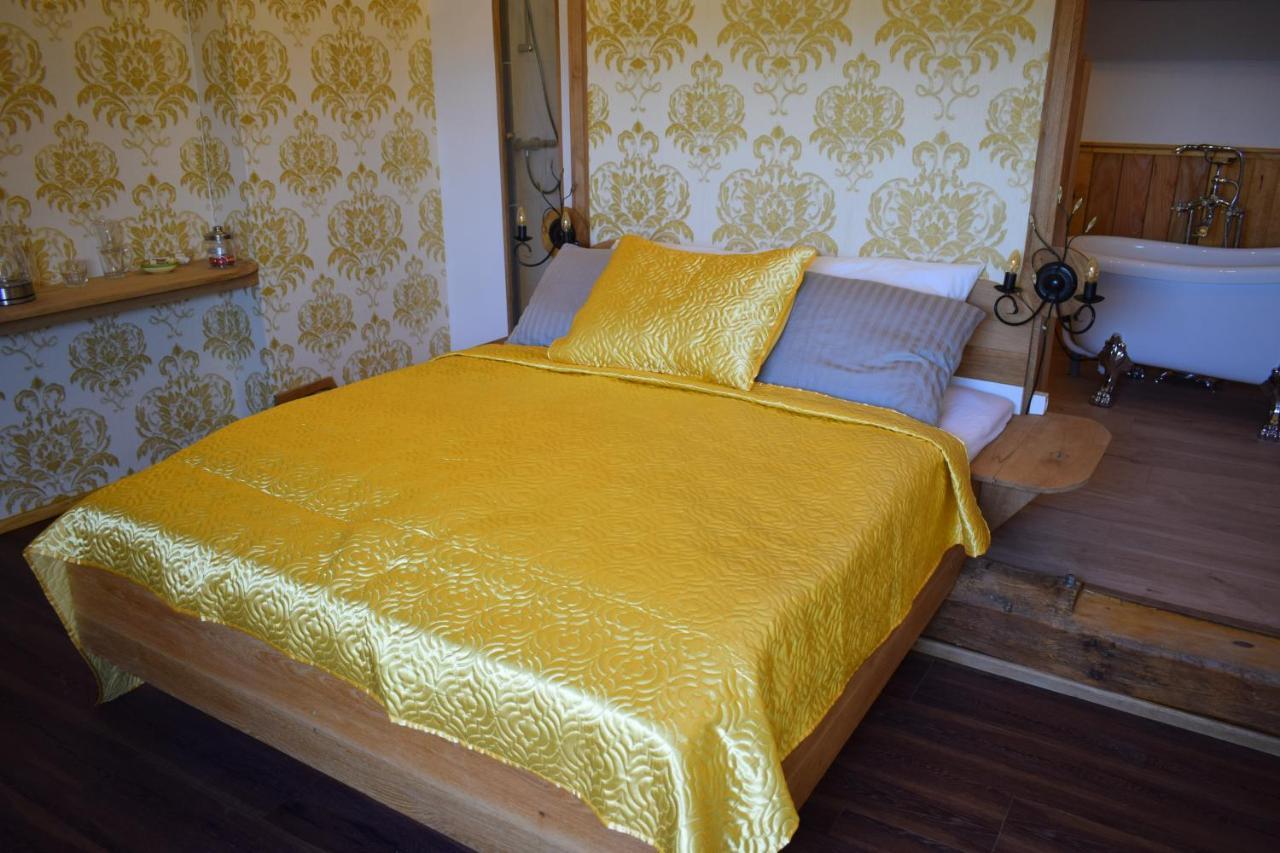 Le Chene D'Or Bed & Breakfast Marcheseuil Екстериор снимка